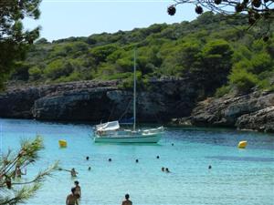 Alsuhail au mouillage